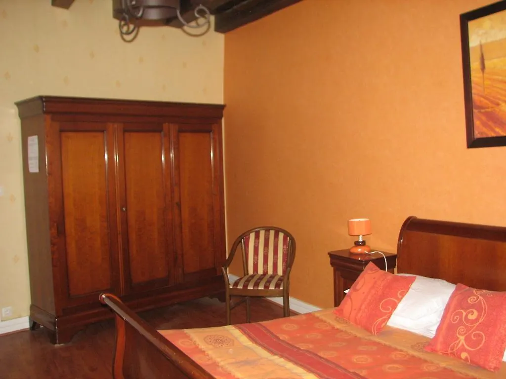 Maison Du Procureur Du Roy Bed & Breakfast Montmarault