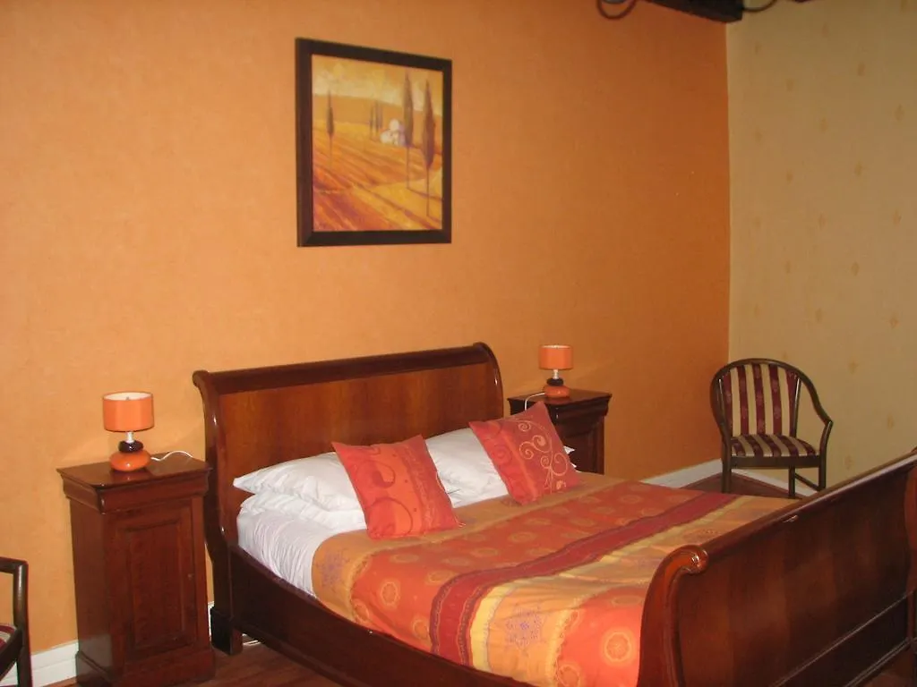 Bed & Breakfast Maison Du Procureur Du Roy Bed and Breakfast Montmarault