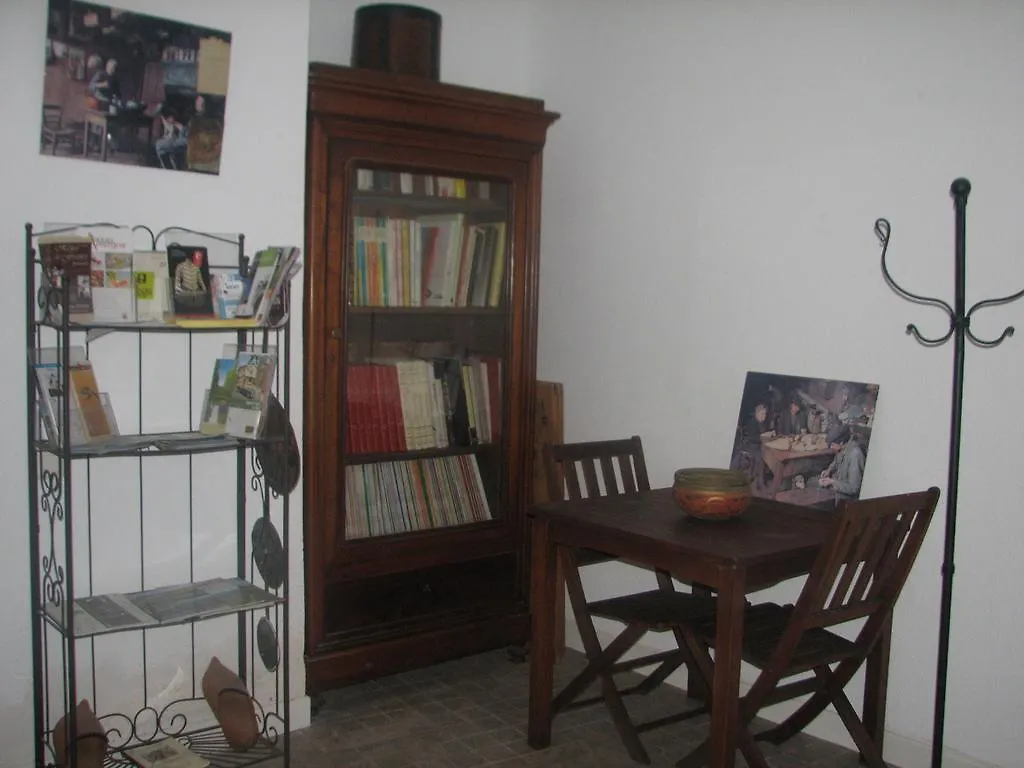 Maison Du Procureur Du Roy Bed and Breakfast Montmarault 3*,