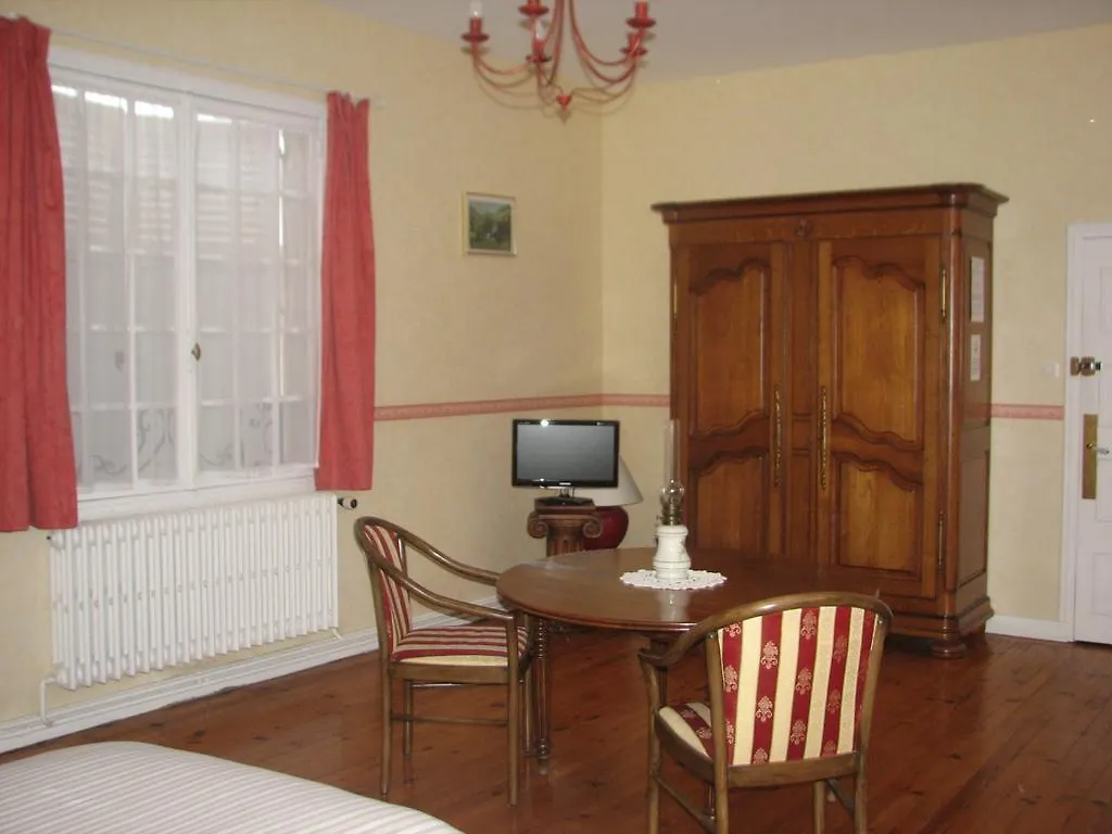 Maison Du Procureur Du Roy Bed and Breakfast Montmarault Bed & Breakfast